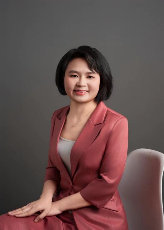 李洪英